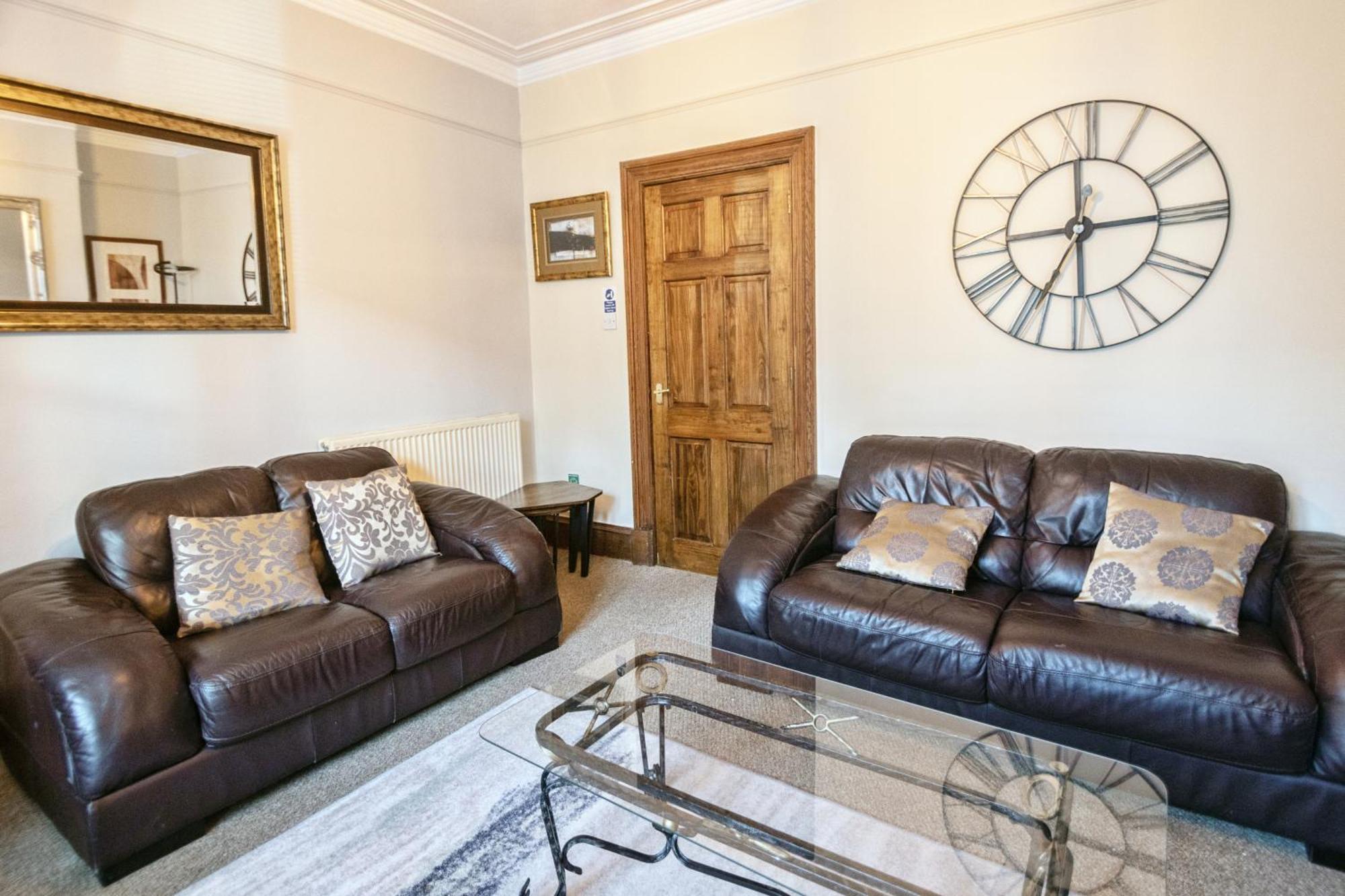 Summit Apartment - Cozy Aberdeen West End Flat Prime Location - Perfect For Short Or Long Stay - 1 Bedroom المظهر الخارجي الصورة
